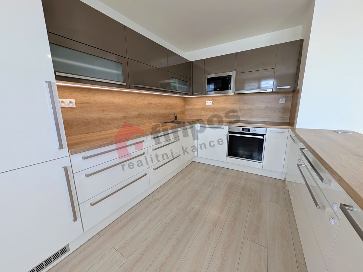 Pronájem bytu 3+kk 76 m²